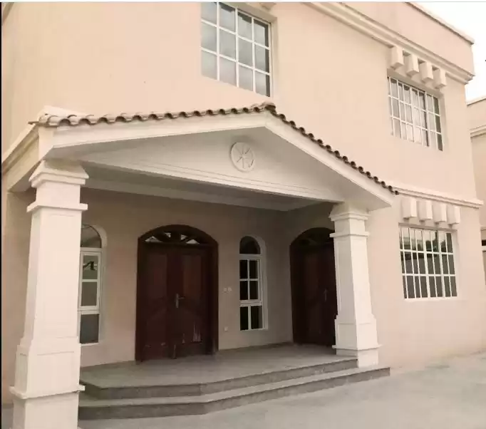 Résidentiel Propriété prête 6 chambres U / f Villa autonome  a louer au Al-Sadd , Doha #8150 - 1  image 